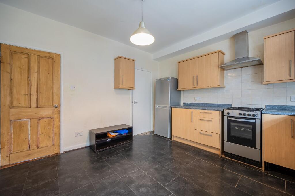 KITCHEN/DINER AND LOUNGE