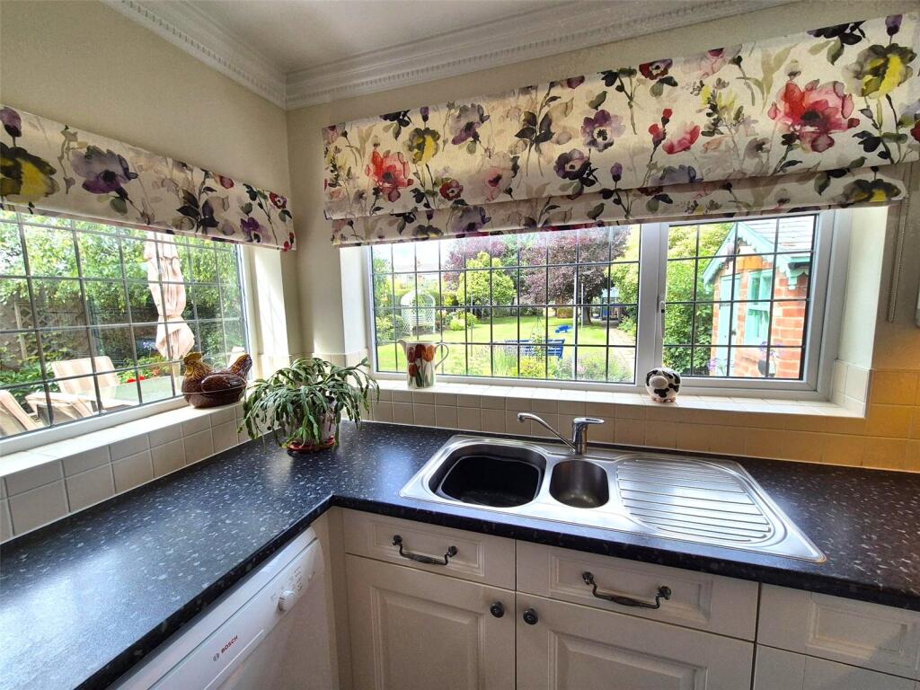 Fitted Kitchen