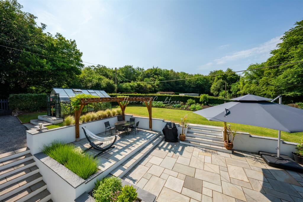 Rhiwbina Hill, Cardiff, HernCrabtree (45).jpg