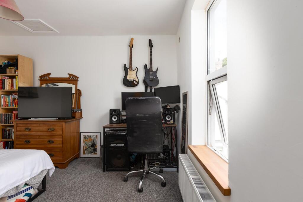 1 Sherbourne St, BS5-8.jpg