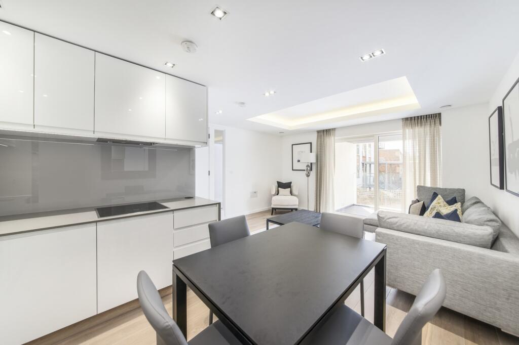 Kitchen / Reception