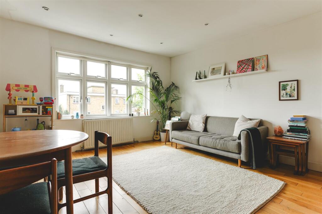 Downs Park Road-5.jpg