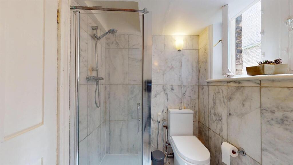 65SMMshowerroom.jpg