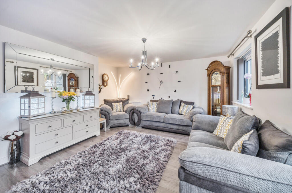 1345727-16-68aed8...