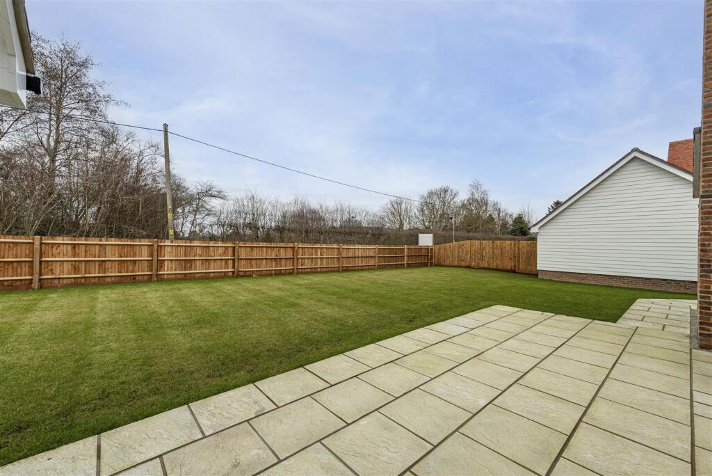 L J Imaging (Plot 16)-19.jpg