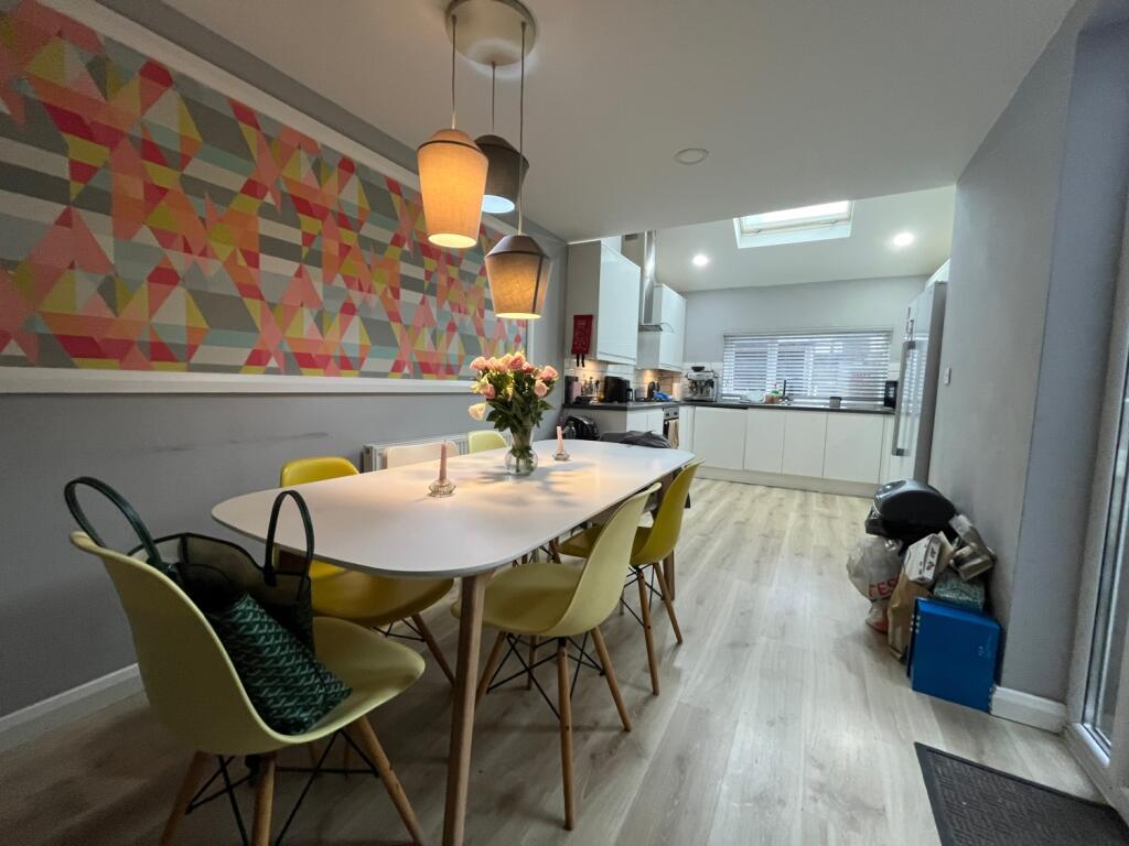 lounge kitchen