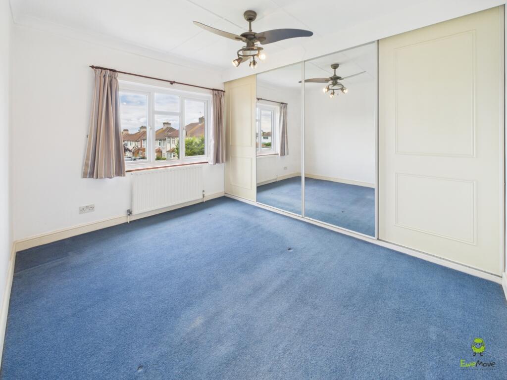 Presented by Clinton at EweMove Bexleyheath and Da