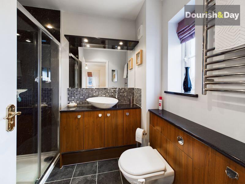 Ensuite