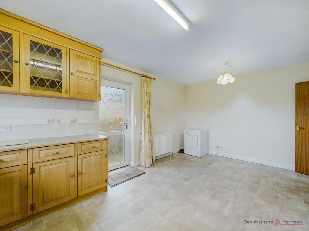 Kitchen/Dining Area
