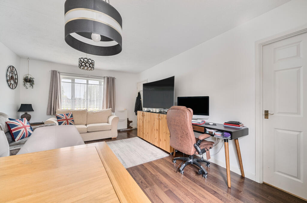 12873934683ee1eb63509