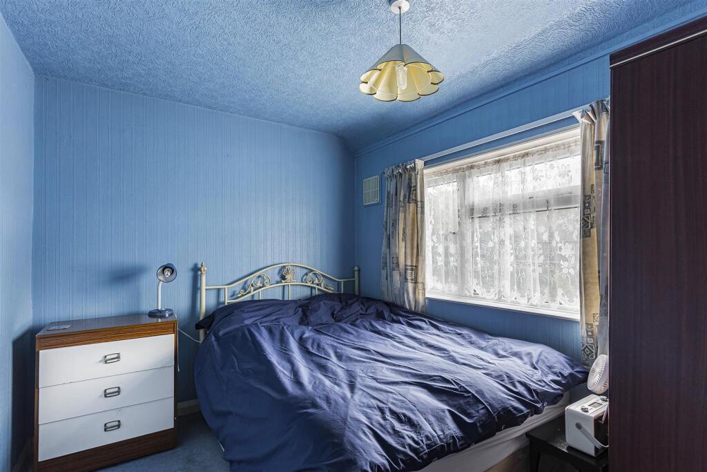 Ruggles Brise Bedroom 2.jpg