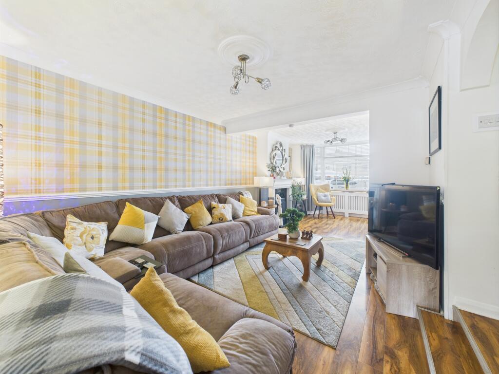 CAM05192G0-PR0118-STILL006