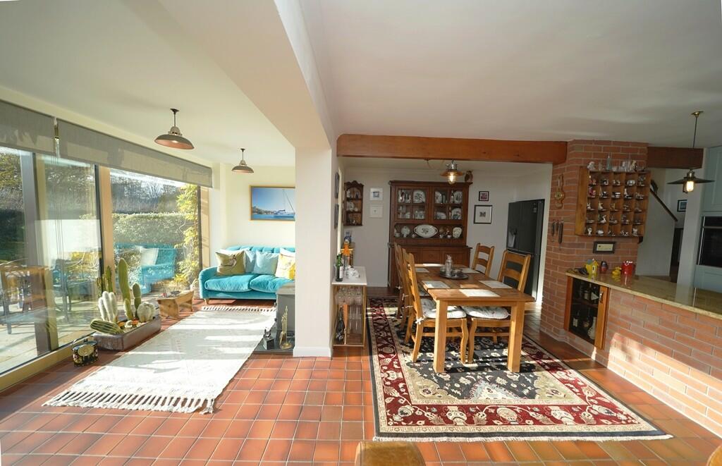 Family room/Livin...