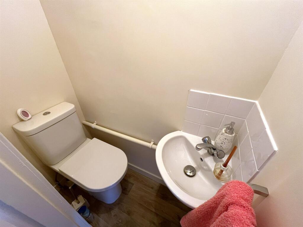 GUEST WC