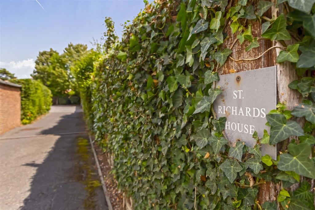 St Richards House_20.jpg