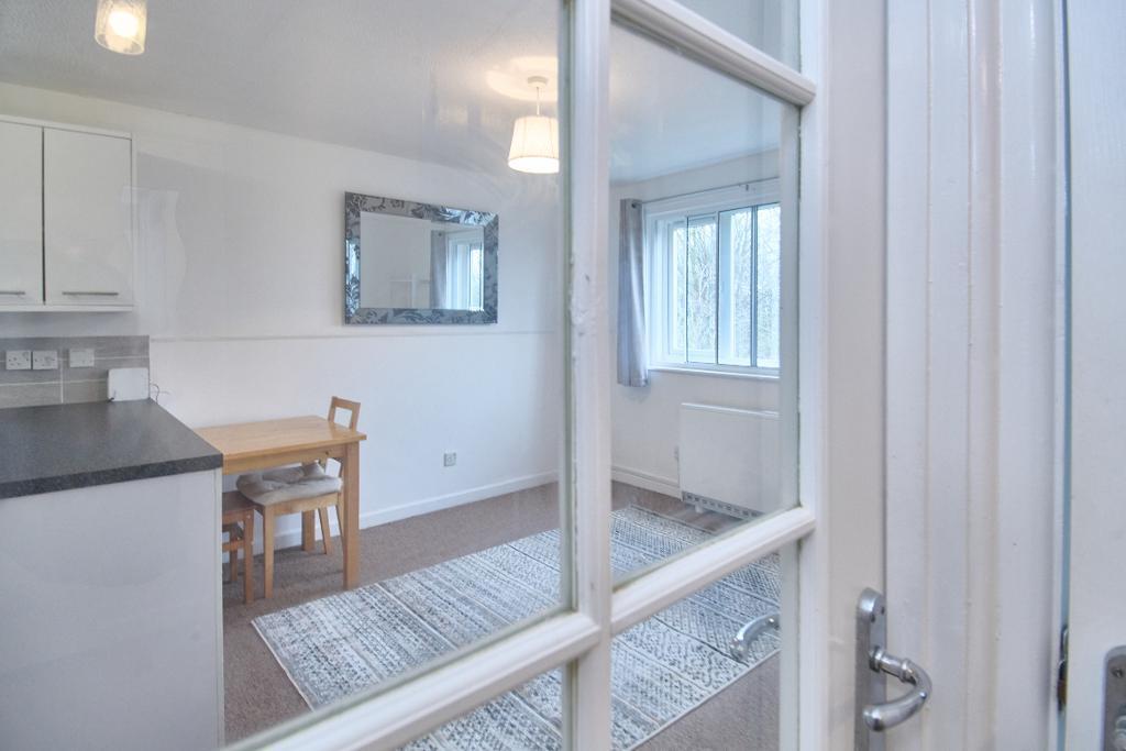 Dining / lounge area