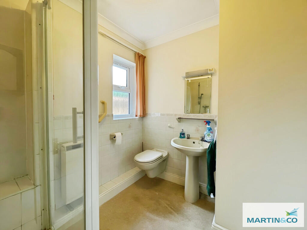 acaf50e7-bathroom...