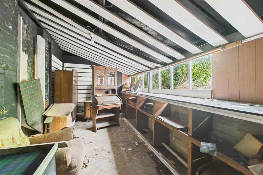 150, East Reach Taunton, Somerset, TA1 3HT | Holli