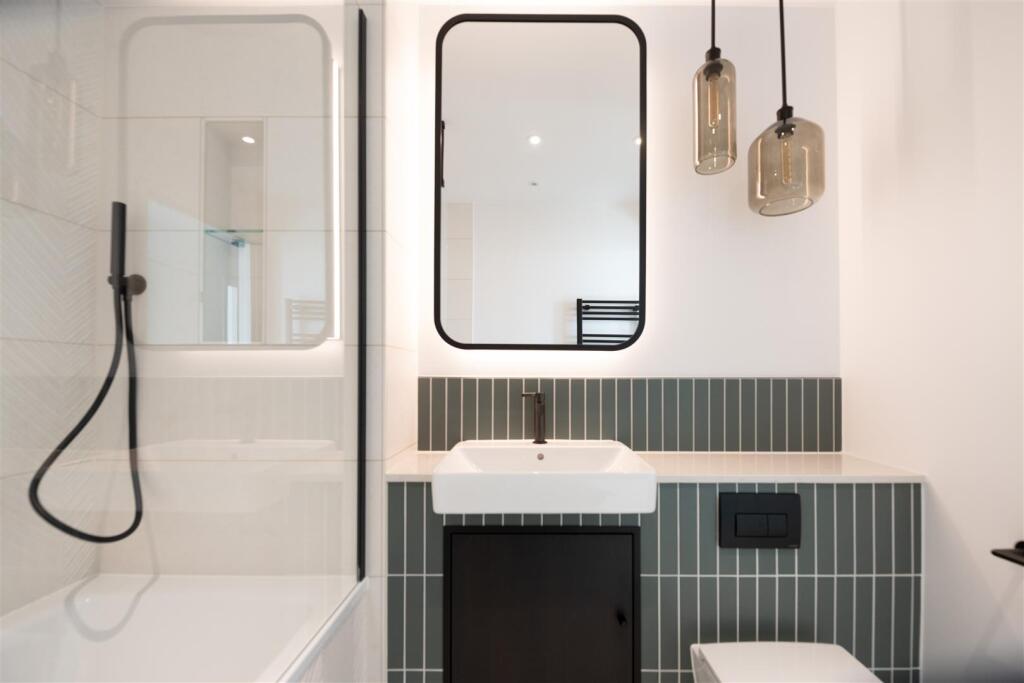 Bathroom       .jpg