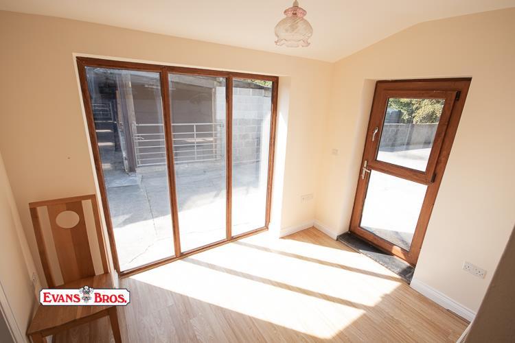 SUN ROOM