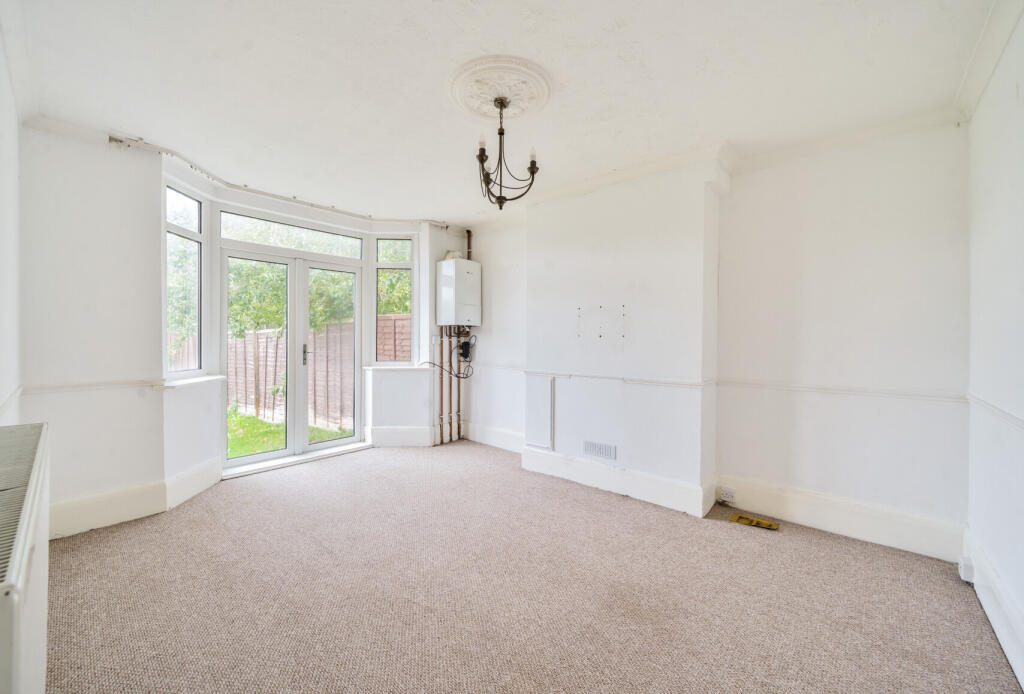 1364874-7-68e904a...