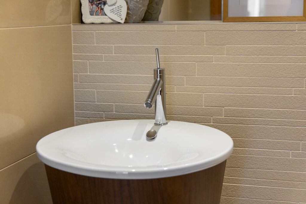 20241030-1156_Maison Haus - Ivory House, Station R