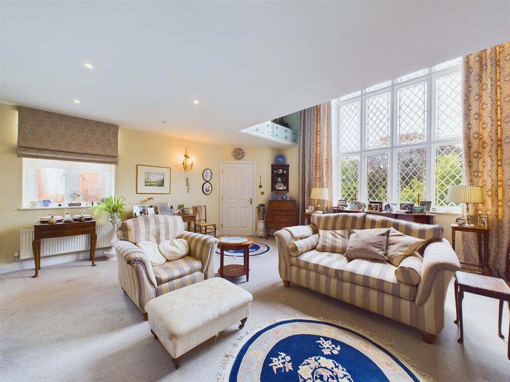 Open Plan Sitting/Dining Room