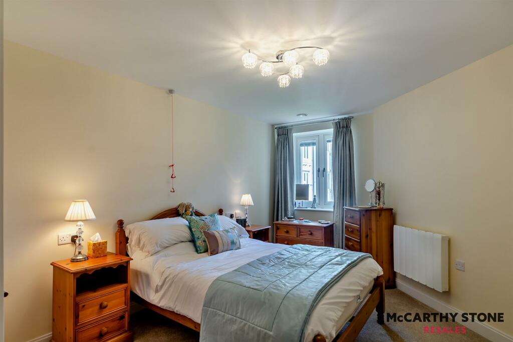 8592257-interior03-800.JPG