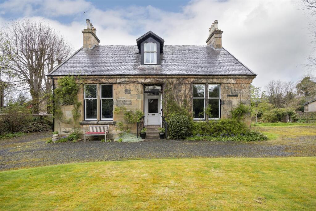 15_GARNGABER_AVE_LENZIE_002.JPG