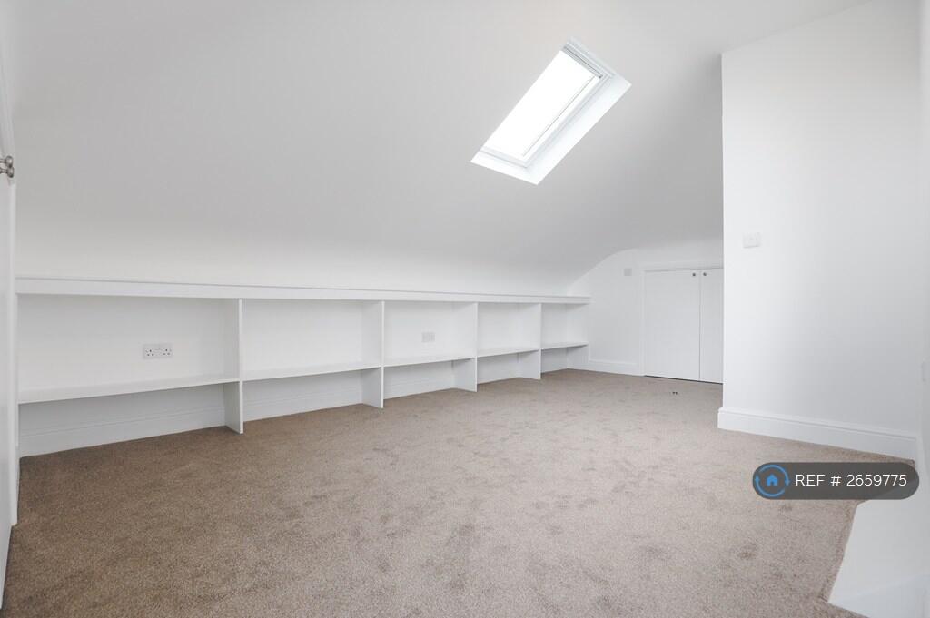 Bedroom 1 (Second Floor)
