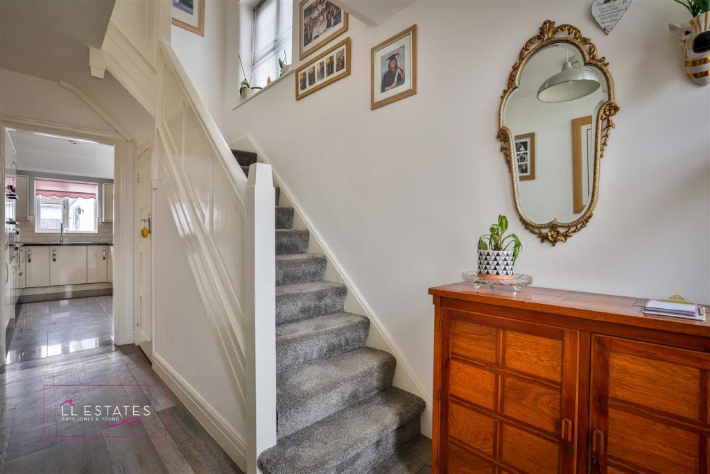 Castle View-2 hallway.jpg