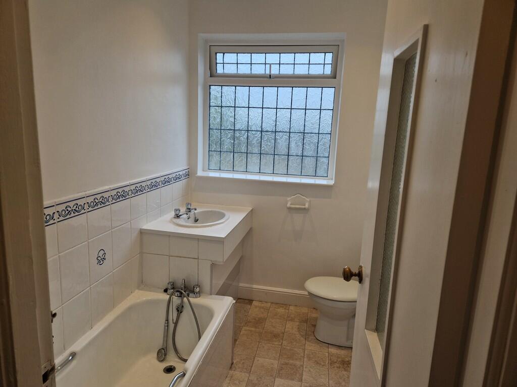 256 AR - Bathroom