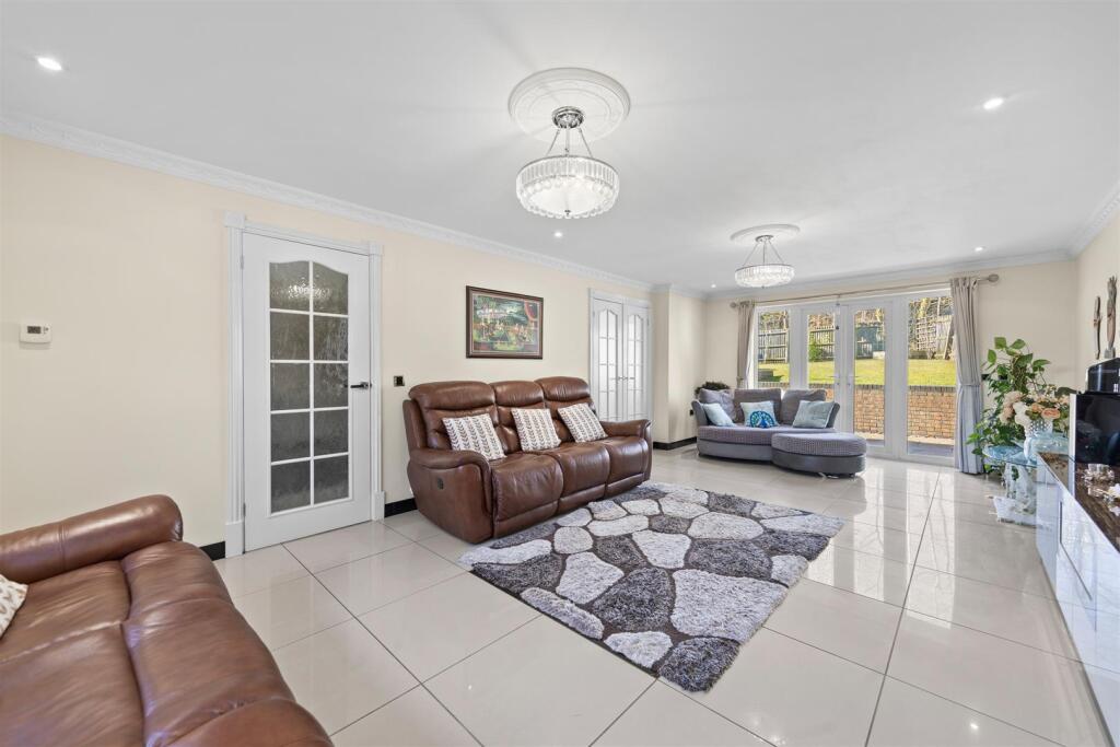 95BradwellRdWeb27.jpg