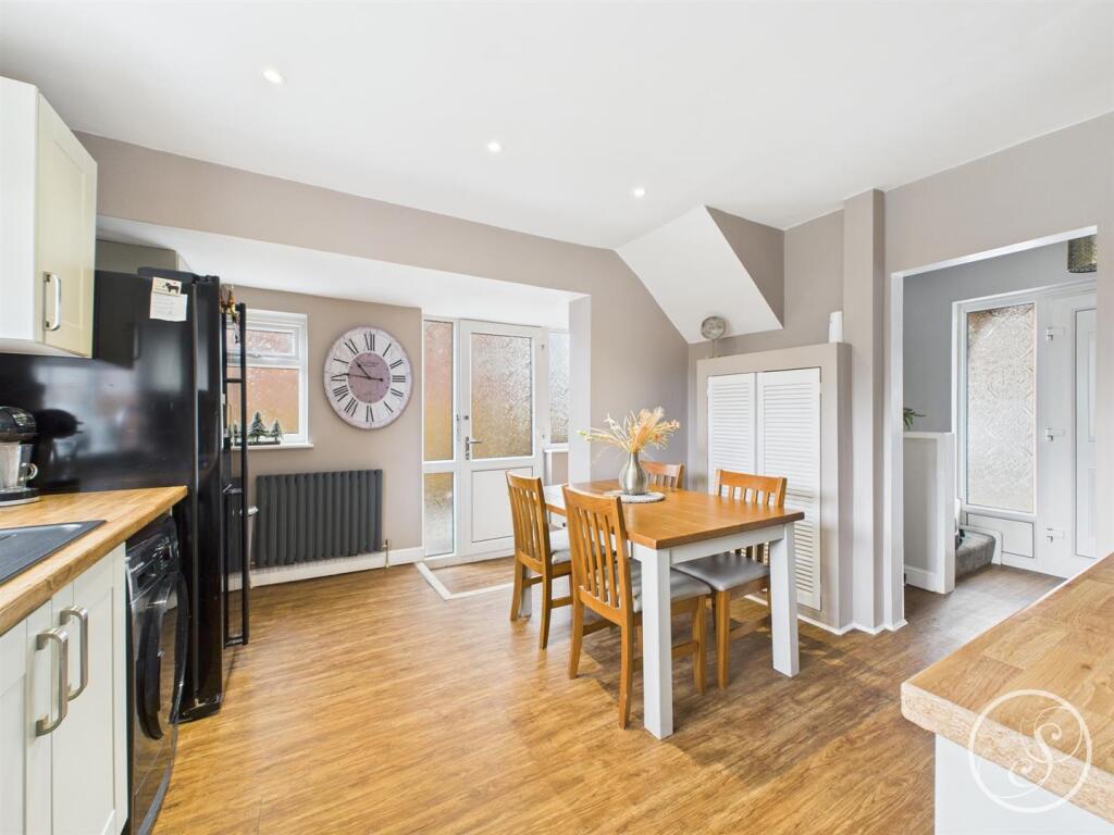 KITCHEN/DINER