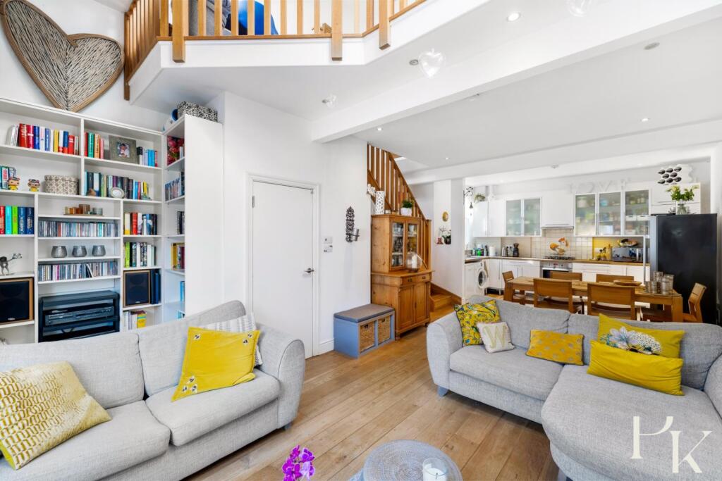 Living Room/Kitchen