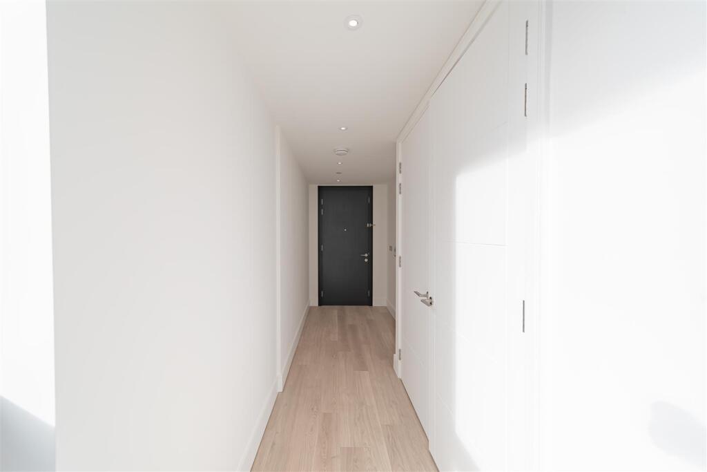 Hallway.jpg