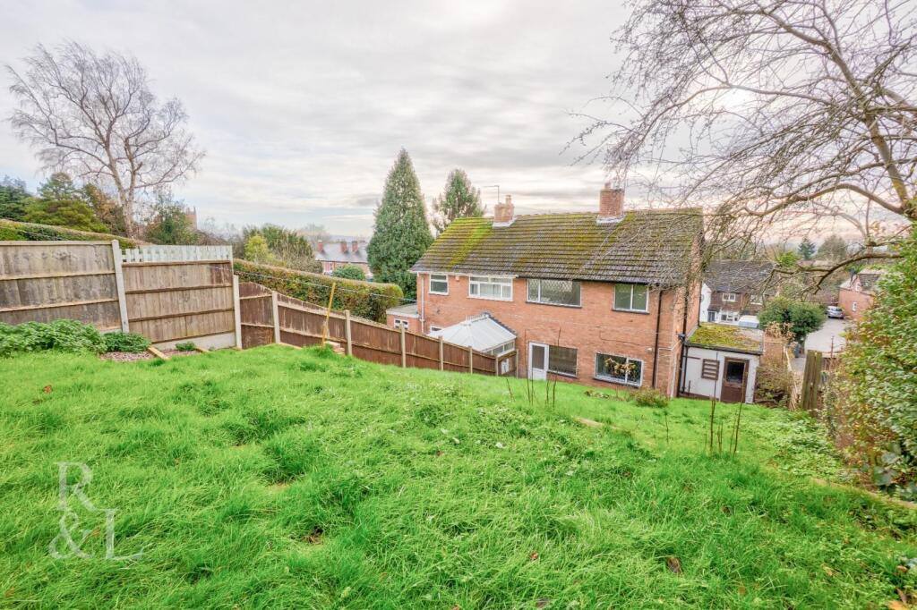 26 Vicarage Road (22).jpg