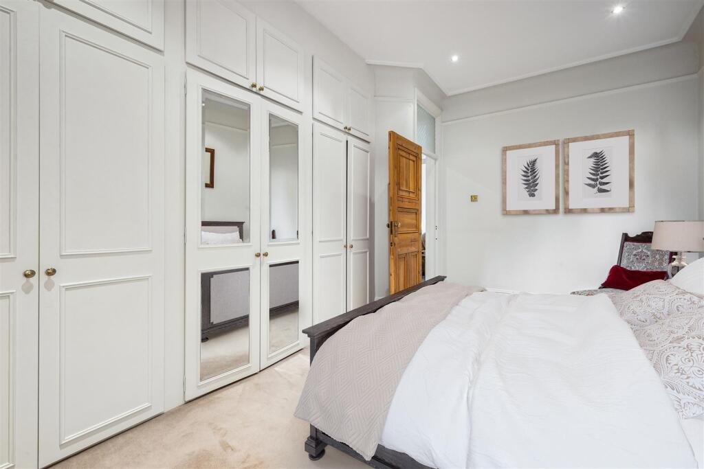 Rusthall Mansions, W4 - FOR SALE