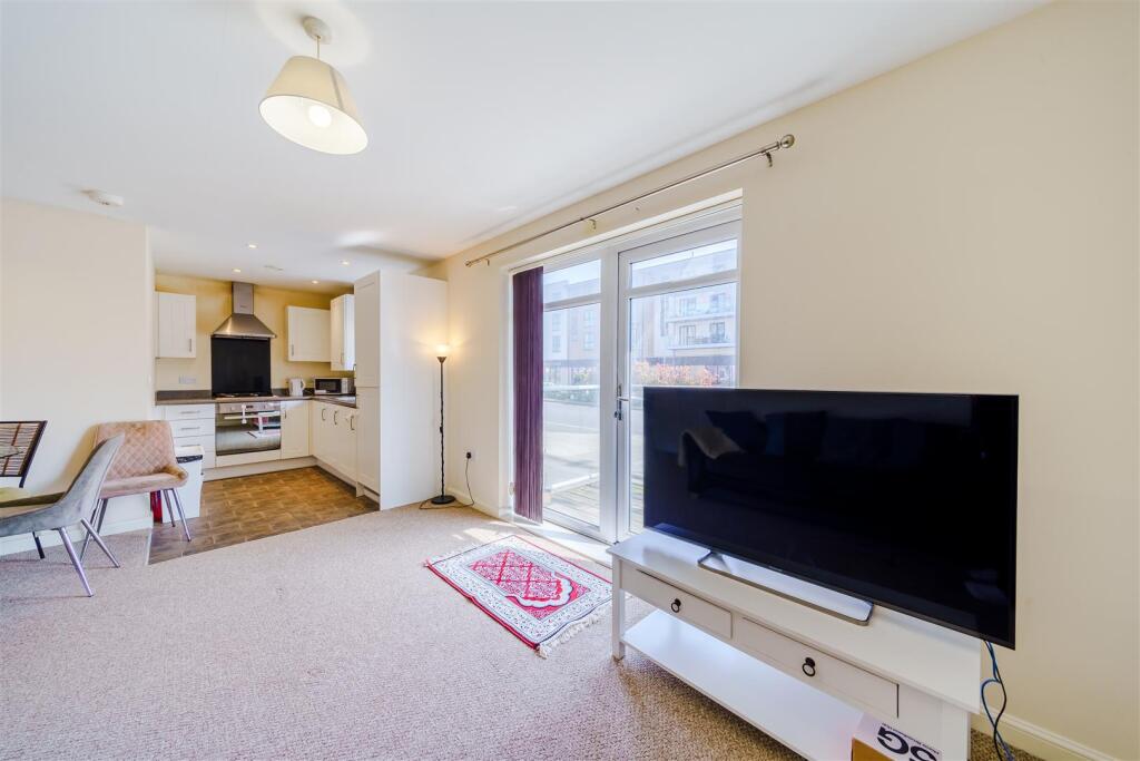 28 Charlton Blvd - Real estate photography by Phot