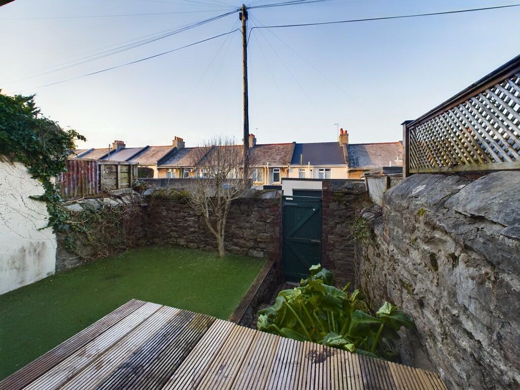 CAM02089G0-PR0381...