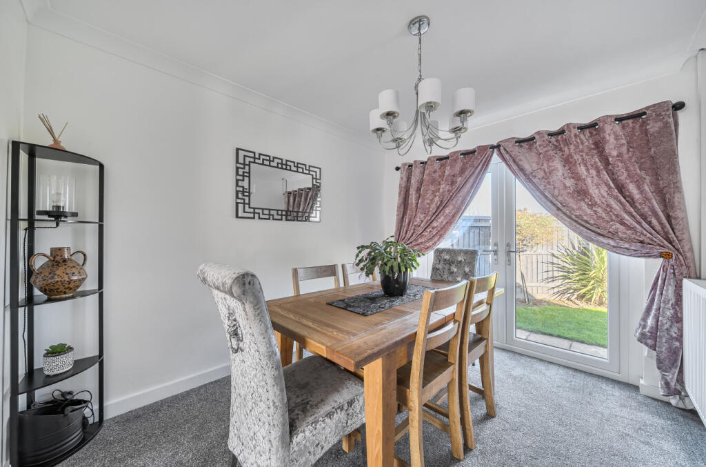 1384635136925a50bda658