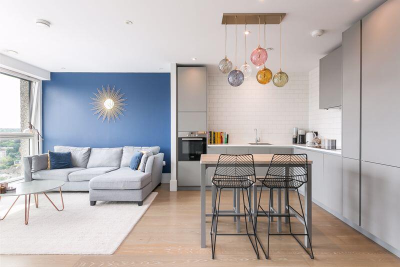Lounge/ Kitchen