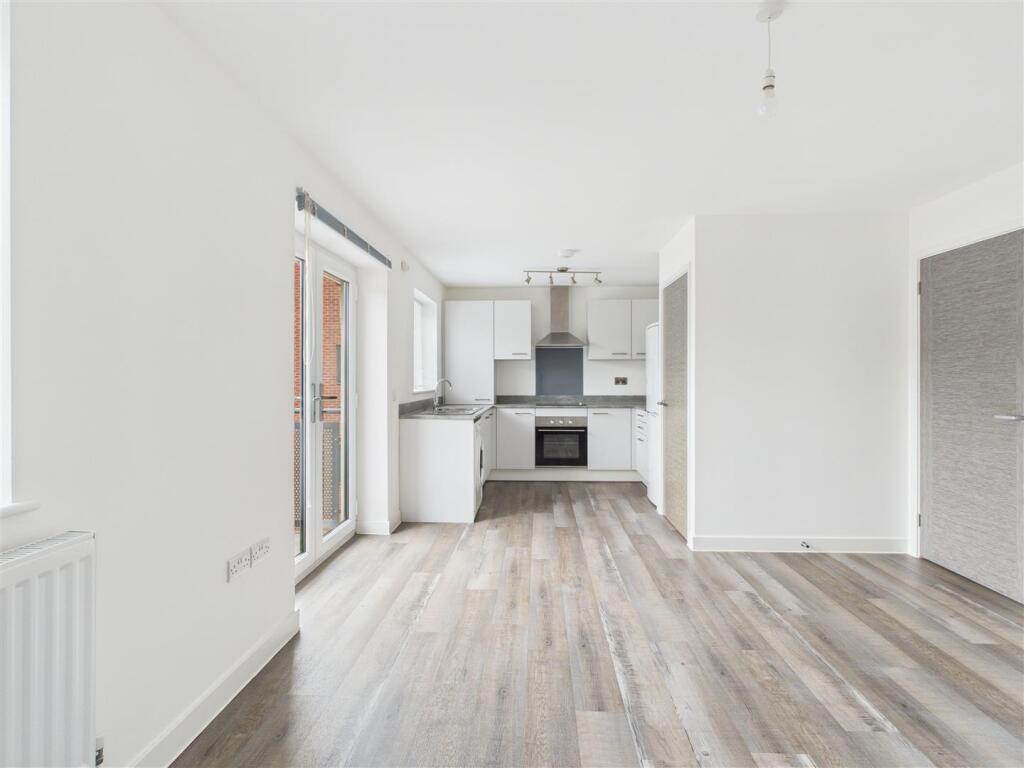 2 Webbs Court - 03.jpg