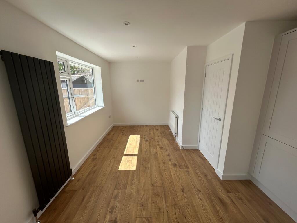 Kitchen/Dining Space