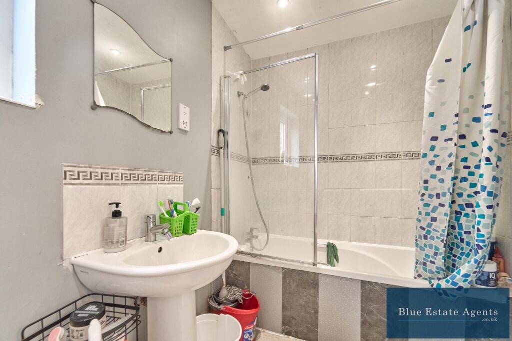 Family Bathroom Suite