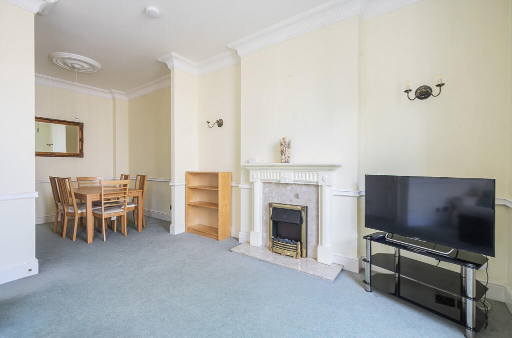 Living/Dining Room