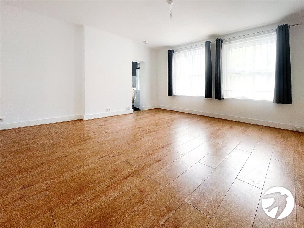Bedroom/Living Area