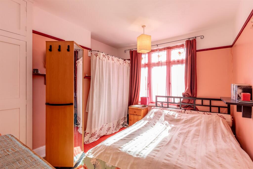 Tuffley Road, Westbury on Trym Bed 2.jpg