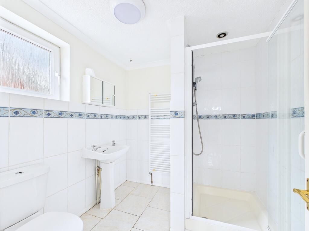 CAM01338G0-PR0108-STILL013