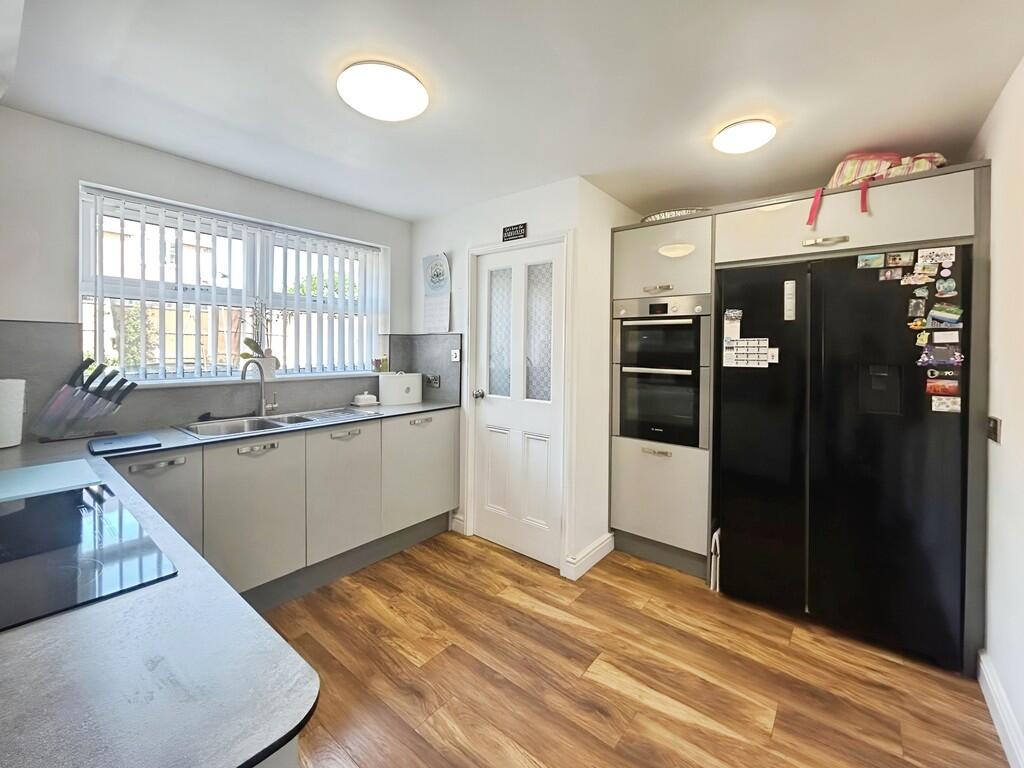 d65e145b-WhatsApp...